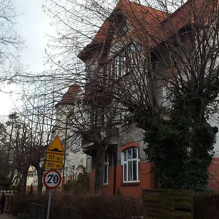 Parkowa Przy Plazy アパート